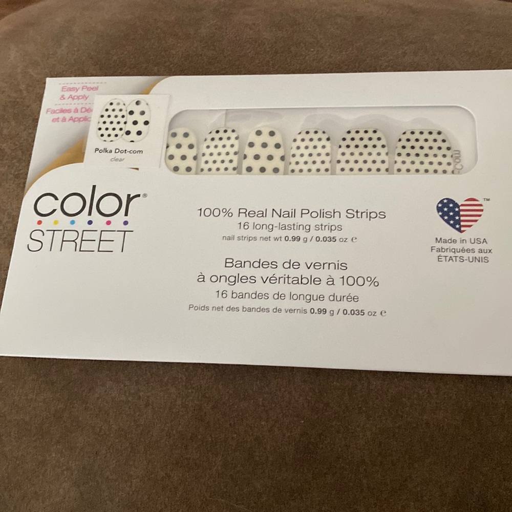 Color street polka dot-com nails